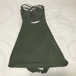 Lululemon Womens Gray Yoga Athleisure Exercise Tank Top Shirt Size 4